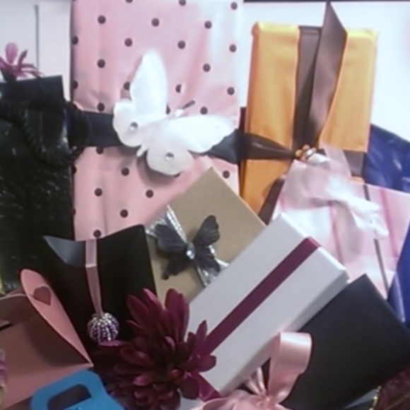 LOADED! Cosmetics MYSTERY Box or Bag of BEAUTY / Makeup! - Picture 2 of 7